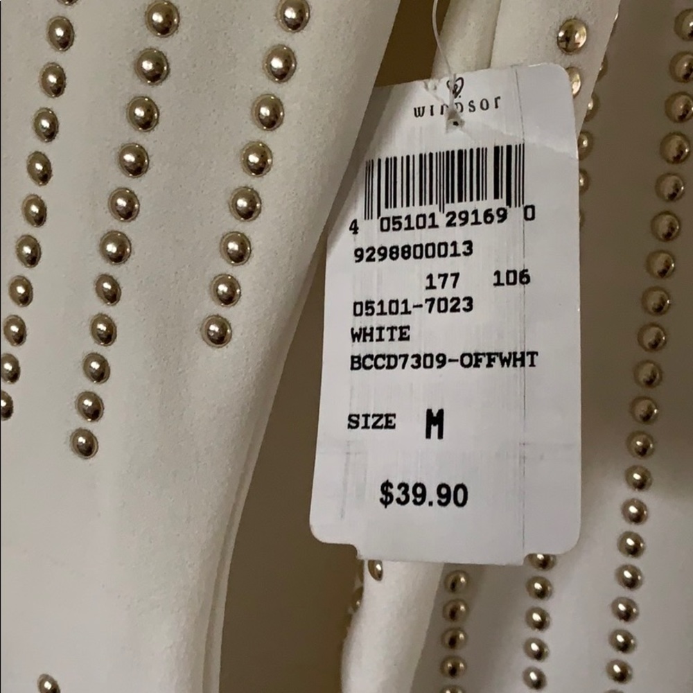 ⚜️🤍Studded cream  Windsor dress🤍⚜️ - Picture 3 of 4